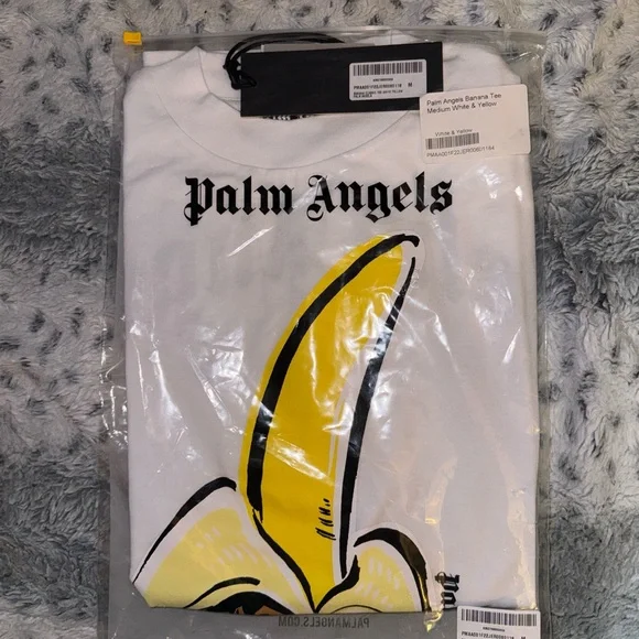 Men’s or Women’s Palm Angels T-Shirt! Brand New comes in bag! Men’s size medium
